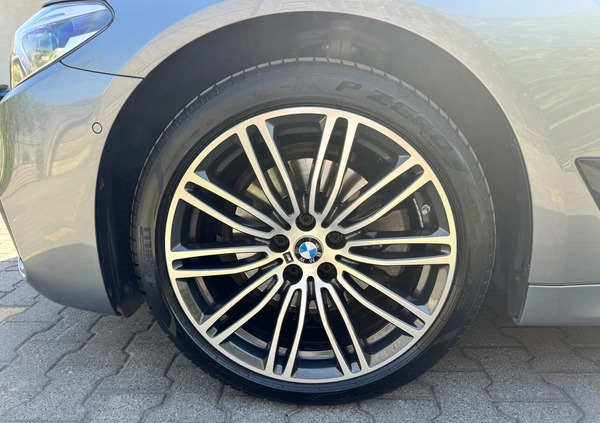 BMW Seria 5 cena 129000 przebieg: 113965, rok produkcji 2017 z Radomsko małe 92